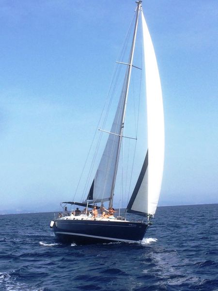 Alquiler barco con patrón Ibiza en ceñida