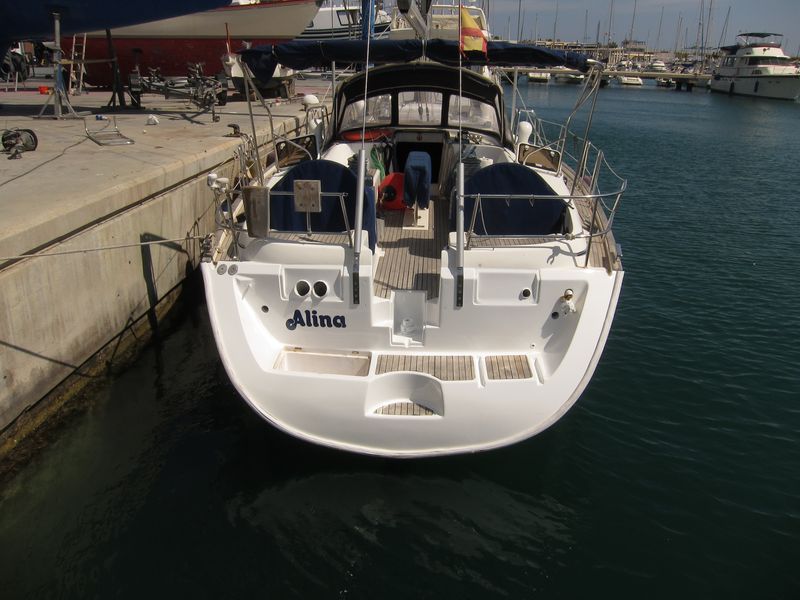 Ibiza boat charter 2018: hemos arreglado la popa de nuestro barco y hemos logrado rejuvenecerla hasta dejarla como nueva
