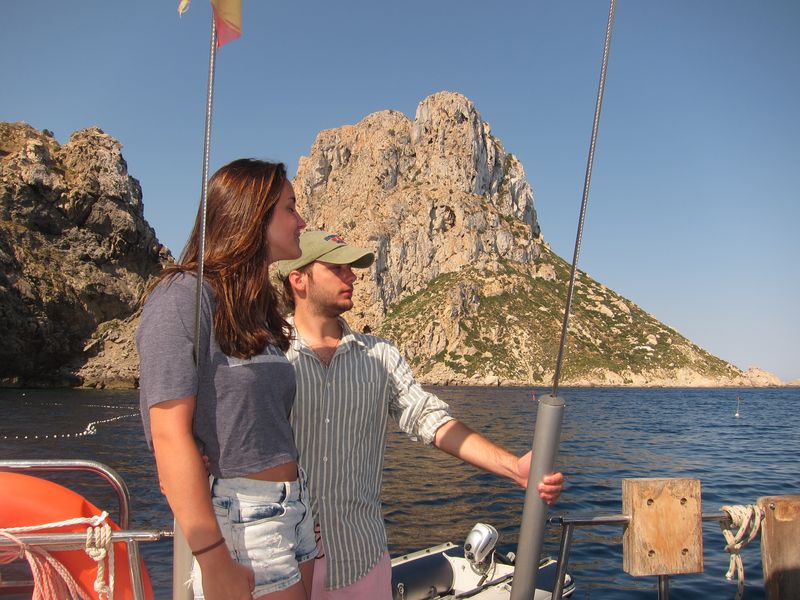 Familia Losada alquiler de barco en Ibiza