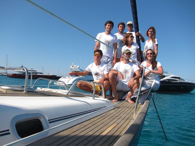 Familia Losada alquiler veleros con patrón Ibiza
