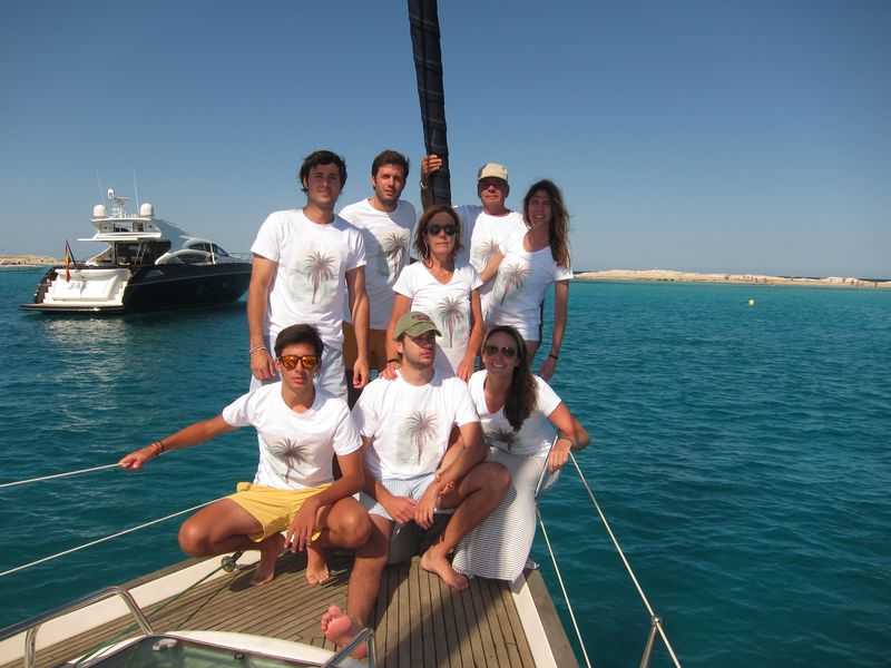 Foto de familia Losada charter in Ibiza
